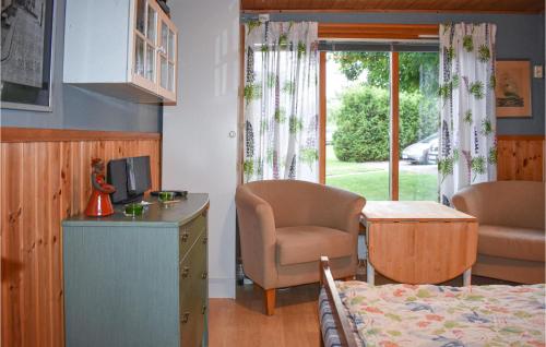Χώρος καθιστικού στο Lovely Apartment In Beddingestrand