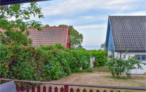 Κήπος έξω από το Lovely Apartment In Beddingestrand