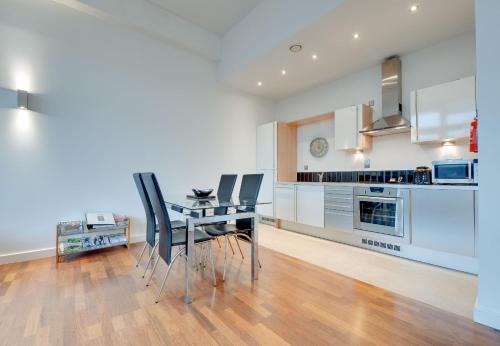 Gallery image of Crown Apartments 314 by Week2Week in Newcastle upon Tyne