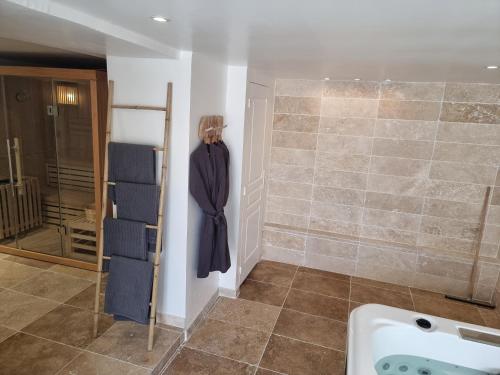 Ванная комната в Nalan Orrygeois, 6 pers, Astérix, CDG, CHANTILLY