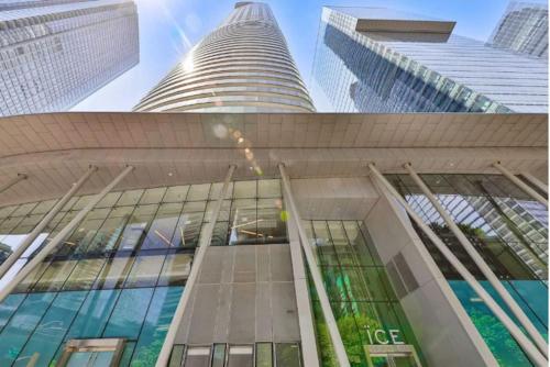 Entire 1 bedroom condo + den downtown Toronto