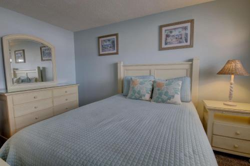 Ένα ή περισσότερα κρεβάτια σε δωμάτιο στο El Matador 238 - Centrally located to all the amenities at El Matador