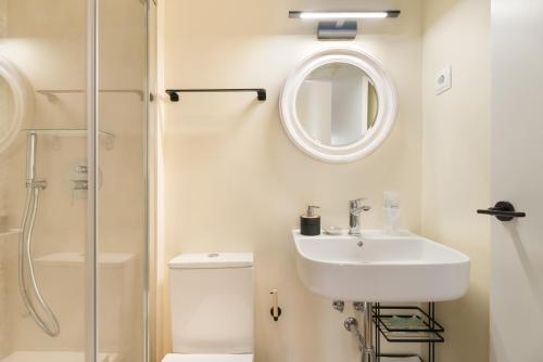 Hostal Evocare Madrid photo 29