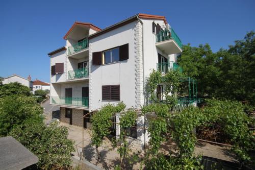 Zdjęcie z galerii obiektu Apartment Stari Grad 8780c w mieście Stari Grad