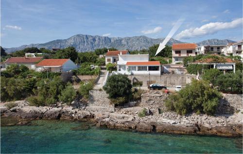 Beautiful Apartment In Sucuraj With 1 Bedrooms And Wifi