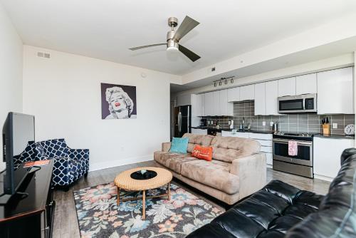 Kuchyň nebo kuchyňský kout v ubytování 1BR Uptown Charlotte Furnished Apartments apts