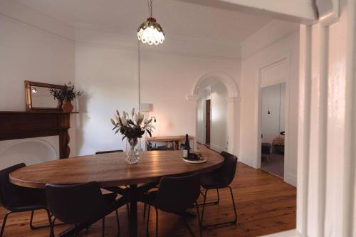 Φωτογραφία από το άλμπουμ του Classic comfort, walk to the CBD σε Dubbo