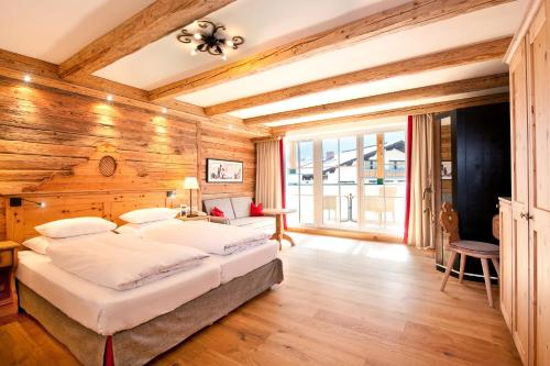 Postel nebo postele na pokoji v ubytování Landhotel Römerhof
