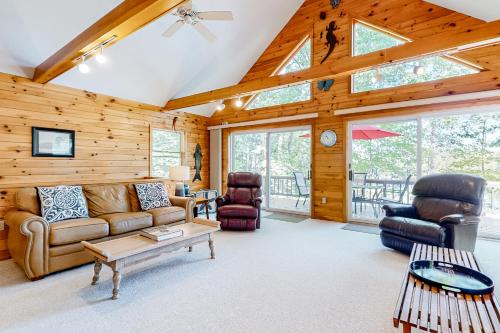 Marwood Lake Cottage – Photos 3
