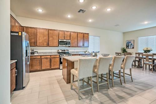 Modern Glendale Getaway about 3 Mi To Stadium!