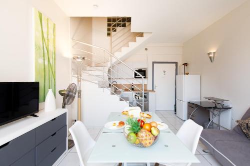 Aya's Duplex YourHostHelper