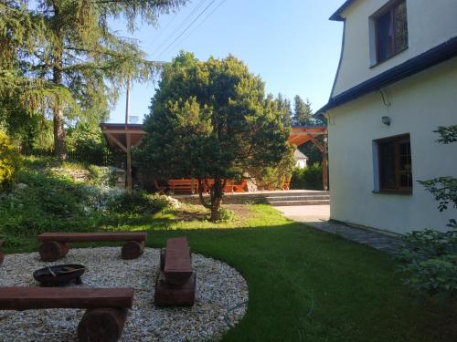 Zahrada ubytování Chalupa NA ZEMI 211, Andělská Hora