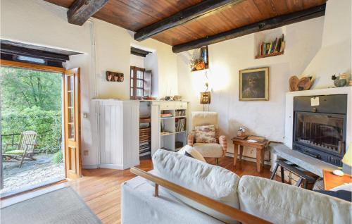 A seating area at Cottage Ginestre