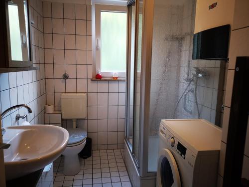 Ένα μπάνιο στο POLAT Apartments 1