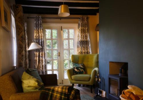 Gallery image of Cottage at the Alms - Dog Friendly! in Strangford