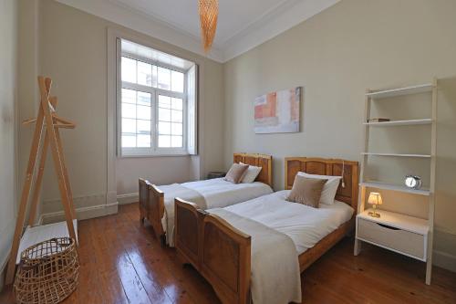 FLH Porto Classic Apartment with Parking