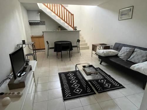 Joli Appartement St Thibery – Photos 2