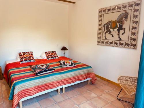 Posteľ alebo postele v izbe v ubytovaní Le Chalet de Bémont