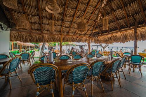 Restaurace v ubytování Bora Bora Beach Club & Hotel