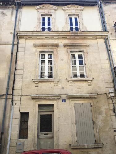 Duplex calme et climatisé au Centre historique