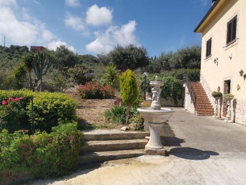Κήπος έξω από το B&B La Fenice