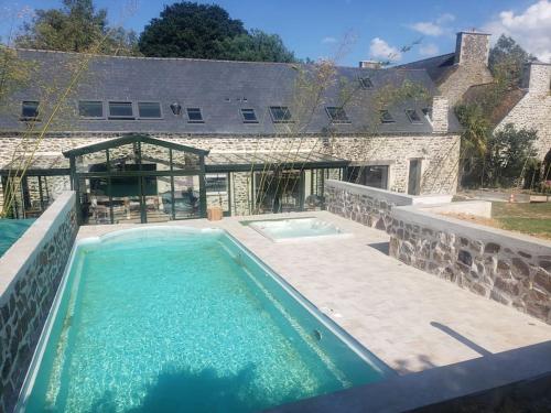 Astradolmen , villa, charme, Piscine, SPA, plage 10 min, cote granit rose