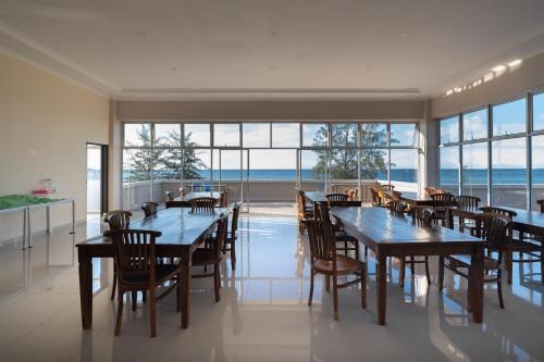 Εστιατόριο ή άλλο μέρος για φαγητό στο Kelayang Beach Hotel