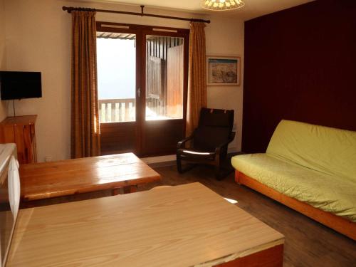 Studio 6 pers, sud, centre station, balcon, accès pistes - FR-1-322-133