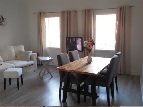 Ruang duduk di COSY PLACE Aix-en-Provence, centre historique, WIFI Fibre Optique gratuit