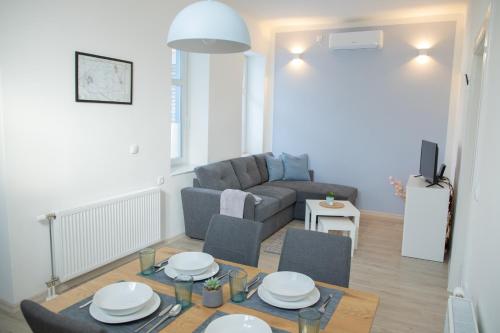 Prostor za sedenje u objektu Apartmani 64