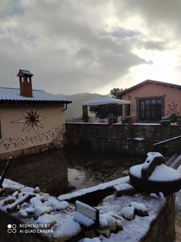 Retreat village Benessere - Il borgo dei carbonai בחורף