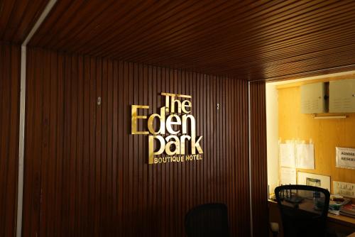 Certifikát, hodnocení, plakát nebo jiný dokument vystavený v ubytování Eden Park Boutique Hotel