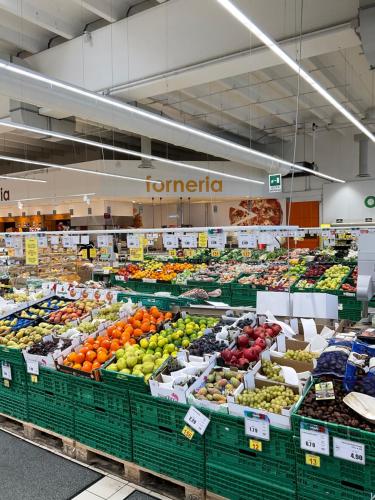 a store filled with lots of fruits and vegetables at RESORT VILLAGE AQUA MARINA FAMILY - Daily Rooms Tidying - CocktailsBar- Pet Friendly - with Hypermarket - Delivery Restaurant-Pizzeria - Room Breakfast with supplement - Ultra Fast Wi-Fi - Play Area for children - Olympic Swimming Pool - Parking in Caorle
