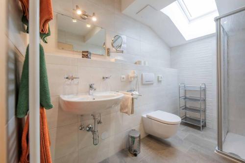 A bathroom at Haus Rosmarie