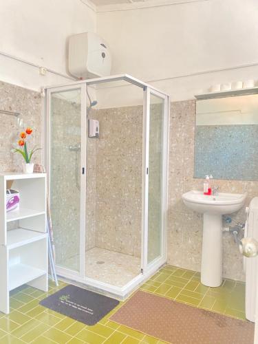 Koupelna v ubytování Best Rooms- Quarto 2 Plateau