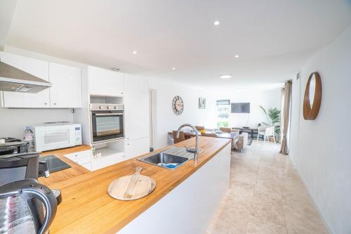 VILLA SUNNY BEACH CLIM ACCES PLAGE PARKING FAMILLE - TopProsConciergerie