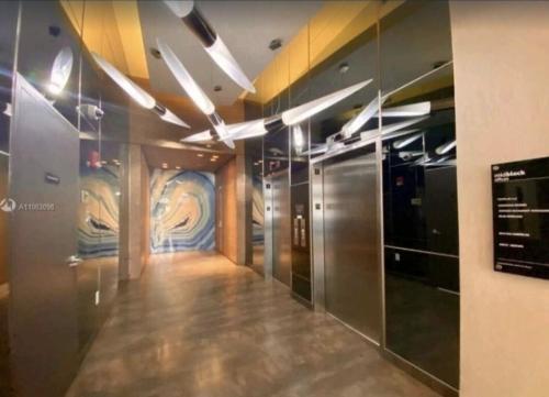 Classy 2BD 2BTH at Midblock with FREE PARKING photo 7