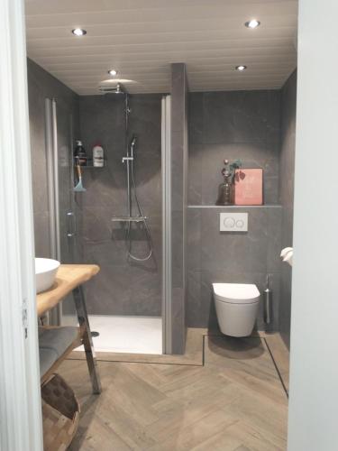 Galeriebild der Unterkunft B&Bslapenopeeneiland in Kaag