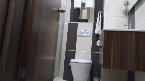 Ένα μπάνιο στο Miroglu Hotel