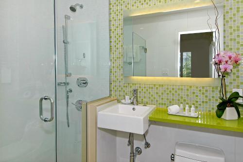 Circa 39 Hotel, an IHG Hotel Image
