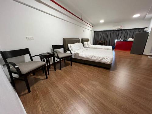 Кровать или кровати в номере NEW 6Pax SOHO Near USM & SPICE ARENA & AIRPORT