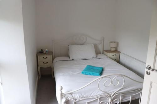 Postel nebo postele na pokoji v ubytování Seaside Cottage - Tramore