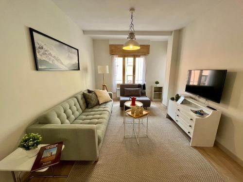 Feeling Home Lope de Fenar