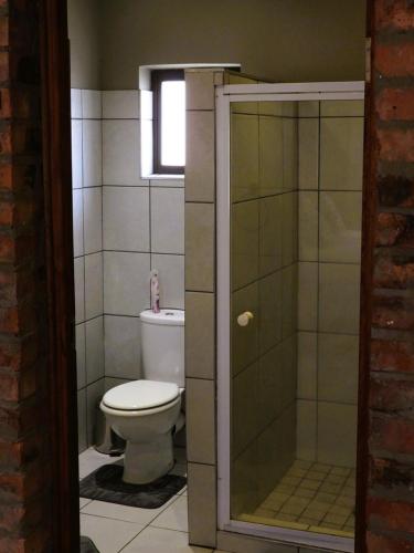 Ένα μπάνιο στο Maretlwane Guesthouse