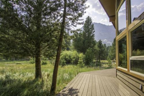 Silver Meadows Cabin – Photos 2