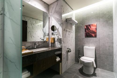 Ένα μπάνιο στο Grand Summit Hotel General Santos