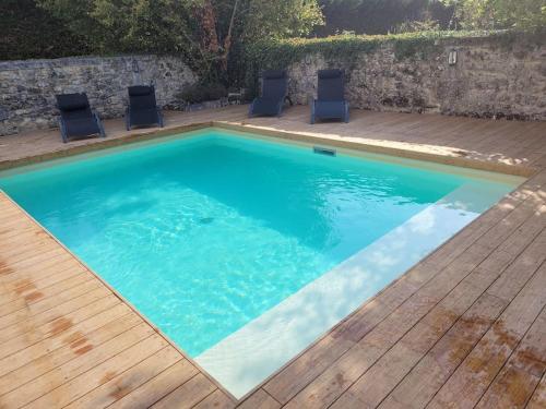 Bassenget på eller i nærheten av Authentiek landhuis met zwembad in Dordogne.