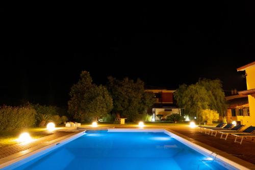 Бассейн в Agriturismo Casa Chiara или поблизости