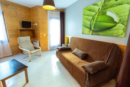  Tetras Pedrous -  Room  picture :   Bath    TV    Kitchenette                           