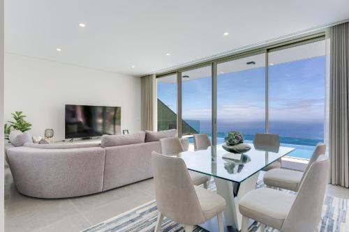 Luxury Villa Bianca by Holiday Rental Madeira